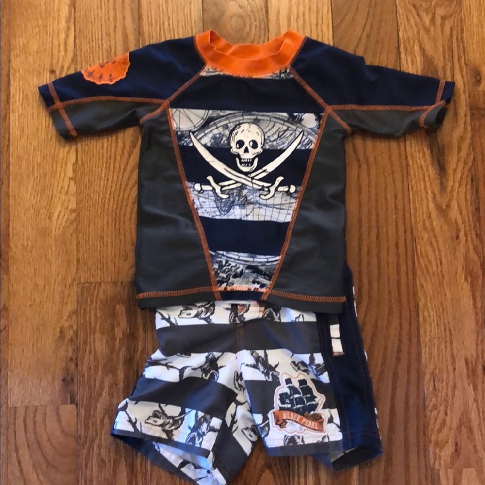 Trunks & rashguard